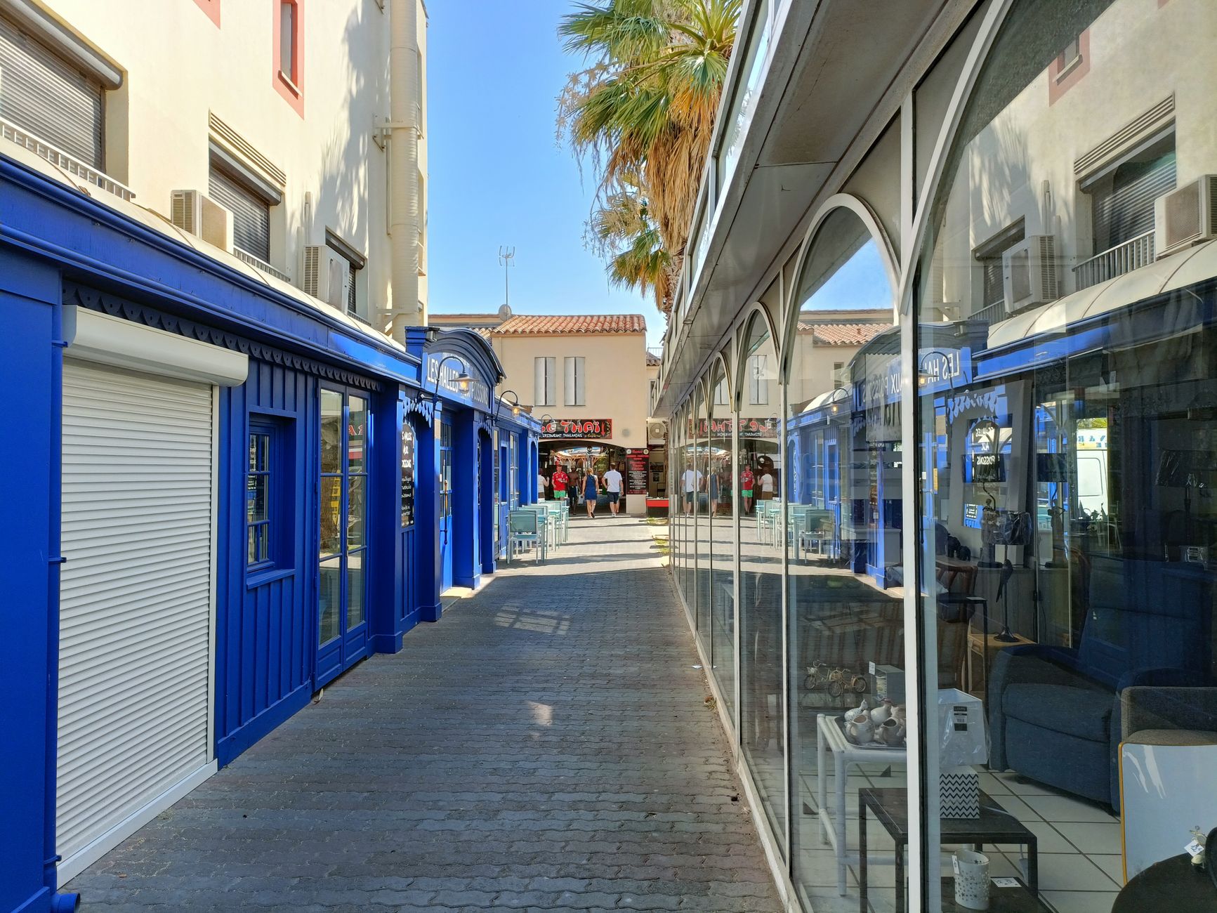 Agence immobilière commerciale équipe à 